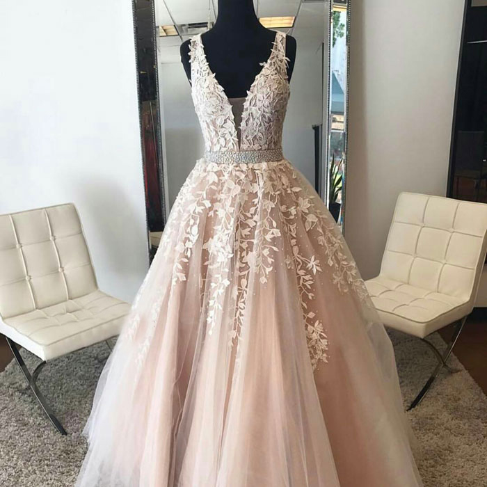 Beautiful Sequined V-neck A-line Sleeveless Prom Dress With Long Sleeves main image 1